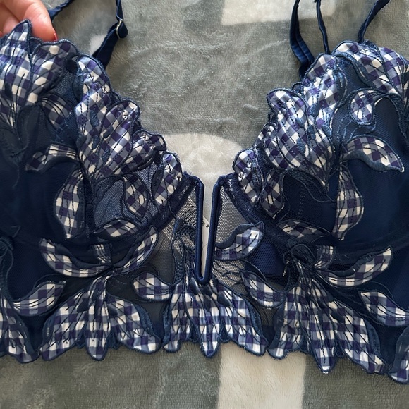 LILY EMBROIDERY LONGLINE DEMI BRA - Picture 10 of 13